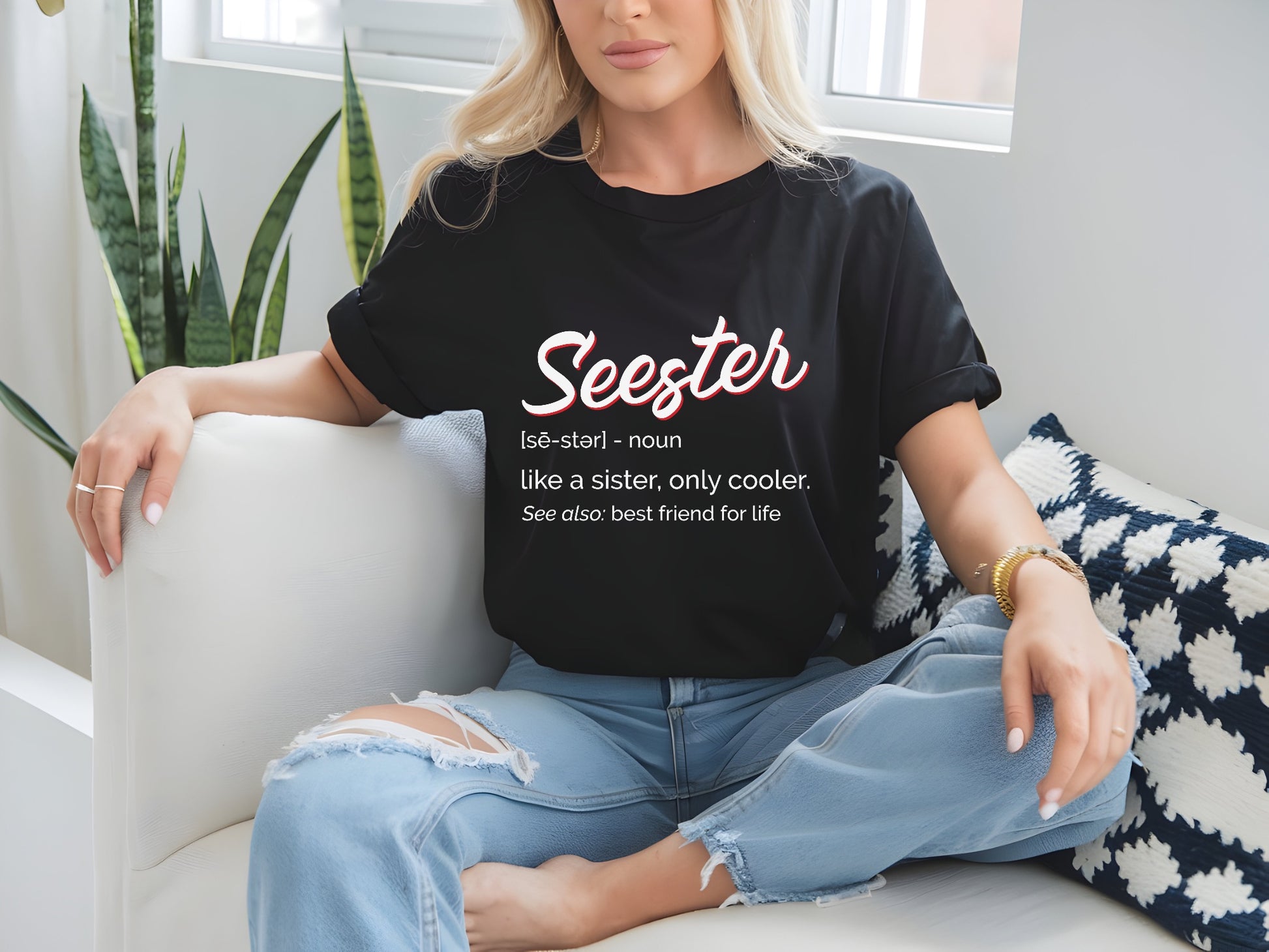 Seester Definition Tee: Coolest Connection