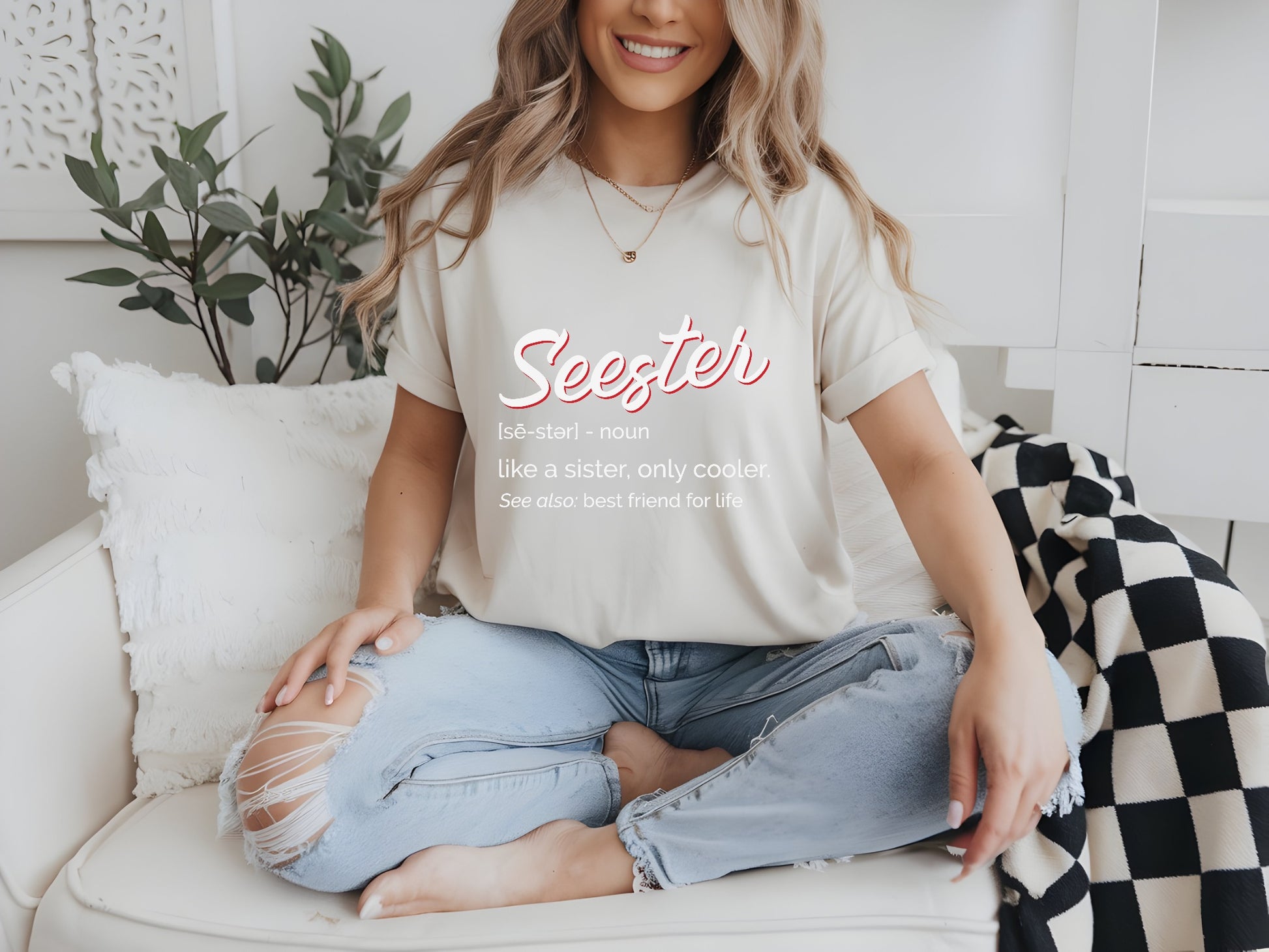 Seester Definition Tee: Coolest Connection